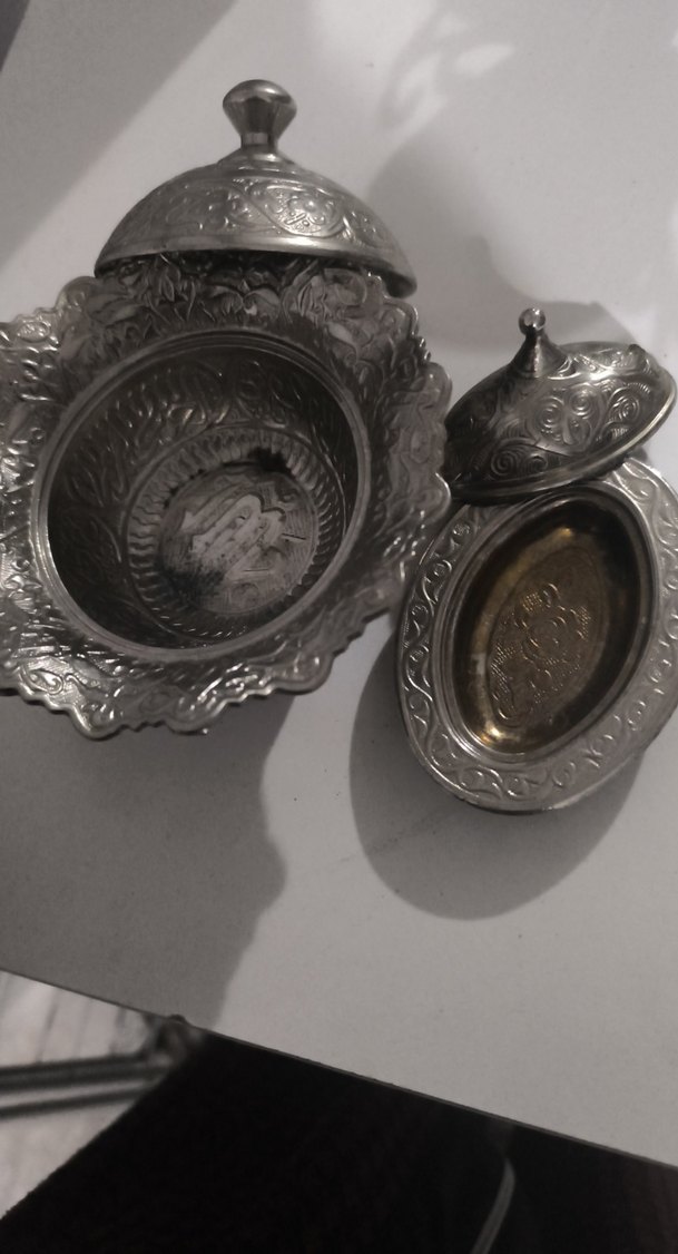 Desenli Gri Siyah Kapaklı Tabak - Görsel 2