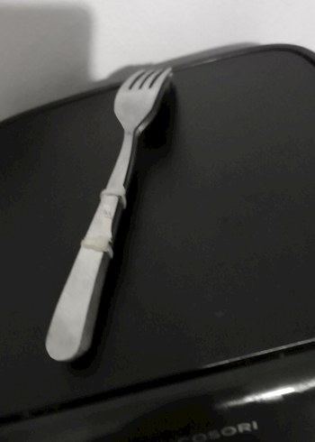 Beyaz Saplı Gri Çatal - Görsel 3