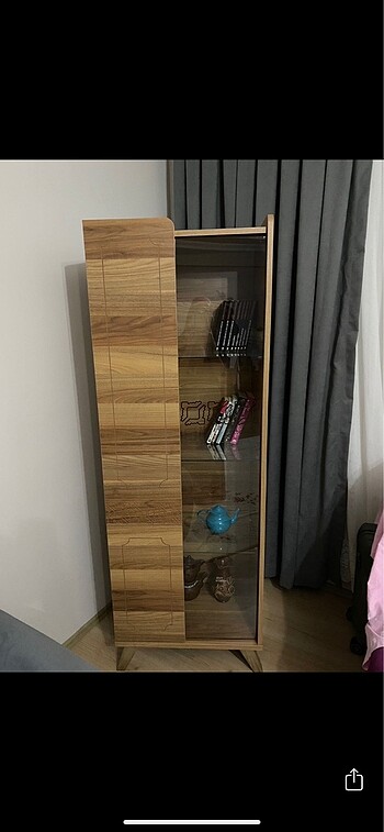 Ikea 2 vitrin ledli 1 ünite sorunsuz