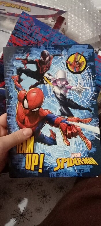  Spiderman resim kitabı