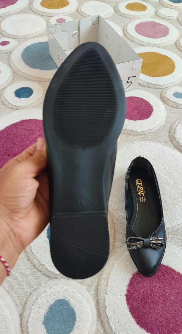 Parlak Siyah Tokalı Topuklu Kadın Babet - Görsel 3