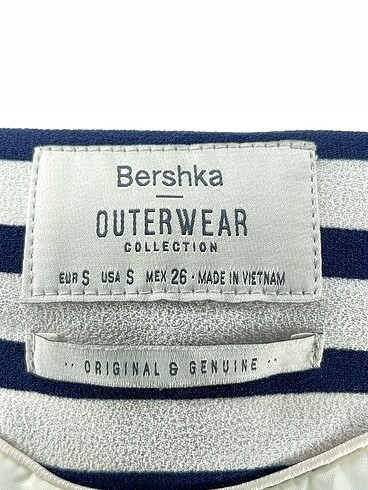 s Beden çeşitli Renk Bershka Blazer %70 İndirimli.