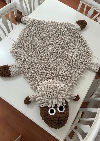 Beyaz Yün Kuzu Şekilli Çocuk Halısı - Görsel 5