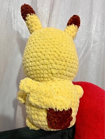 Diğer Sinirli Pikachu