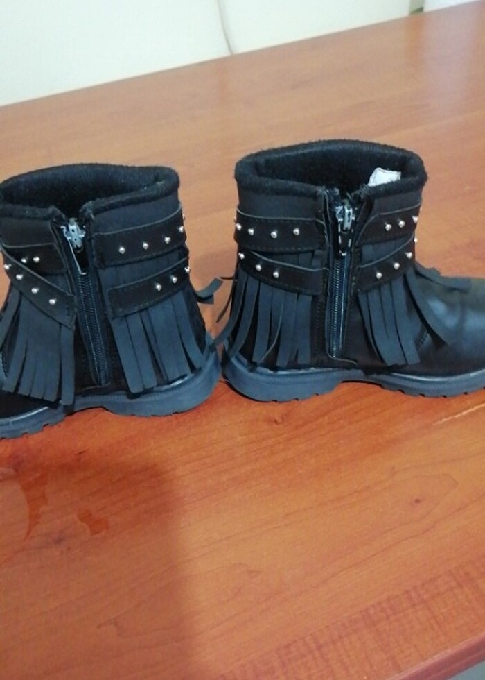 FLO çocuk püsküllü bot - Görsel 4