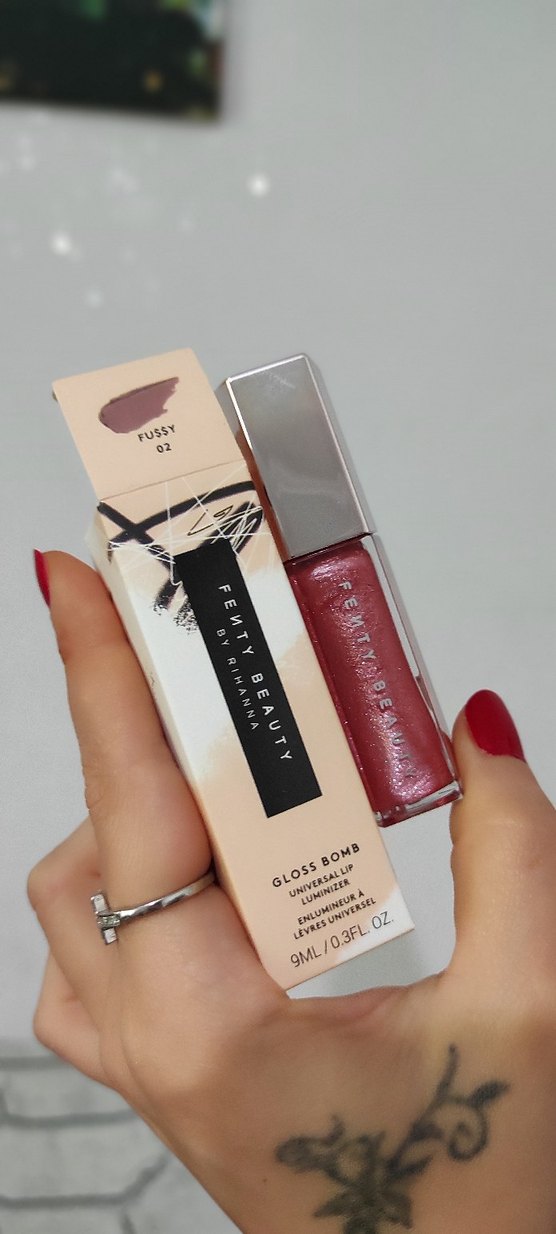 Fenty Beauty Fussy gloss - Görsel 4