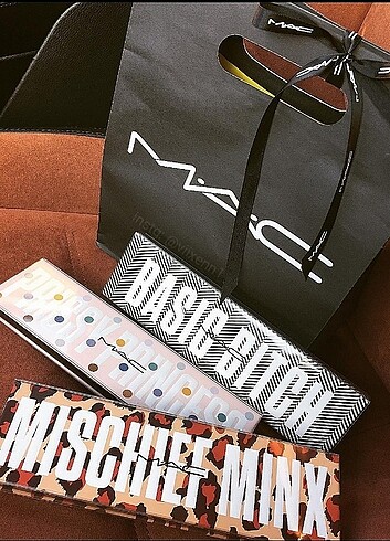 Mac Basic Bitch Far Paleti