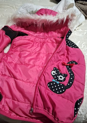Kız Çocuk Pembe Kürklü Nakışlı Yelek - Görsel 3