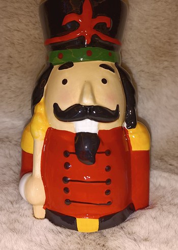 Kırmızı Asker Temalı Renkli Biblo SERAMİK - Görsel 5