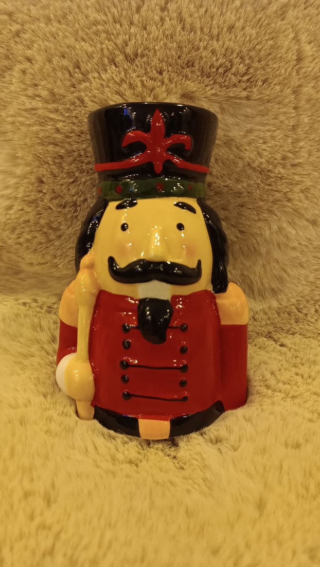 Kırmızı Asker Temalı Renkli Biblo SERAMİK - Görsel 2