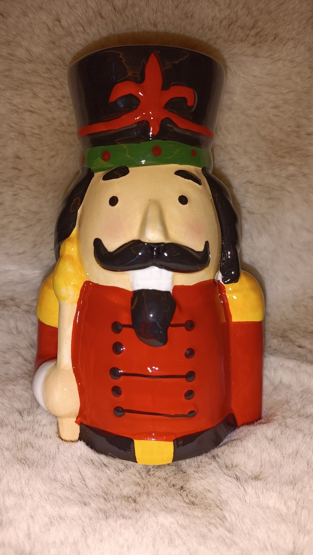 Kırmızı Asker Temalı Renkli Biblo SERAMİK - Görsel 5