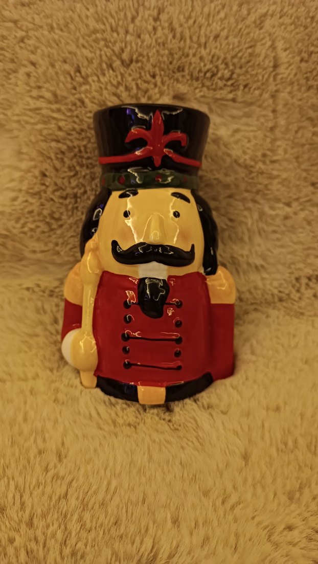 Kırmızı Asker Temalı Renkli Biblo SERAMİK - Görsel 4