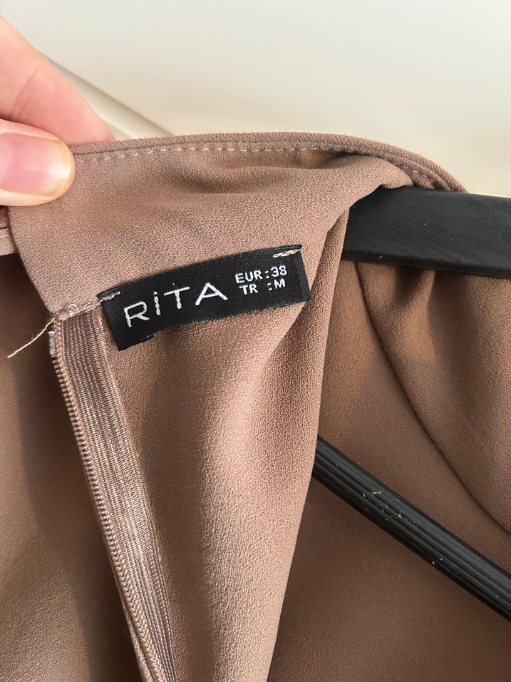 Bej Uzun Kollu Yüksek Yakalı Kadın Elbise - Görsel 5