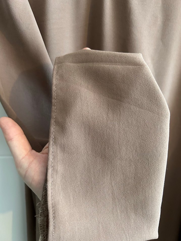 Bej Uzun Kollu Yüksek Yakalı Kadın Elbise - Görsel 2