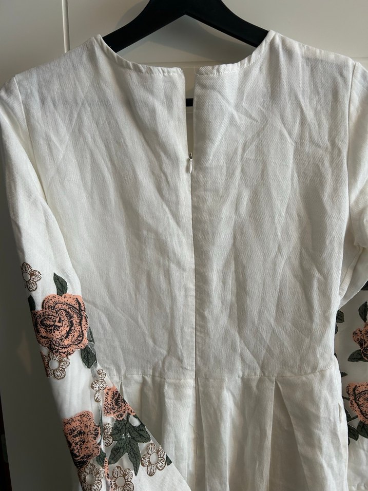 Nakışlı Beyaz Uzun Keten Elbise - Görsel 5