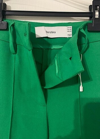 xs Beden yeşil Renk orjinal bershka bayan kumaş pantolon 