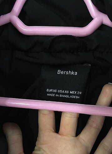xs Beden Bershka Mont