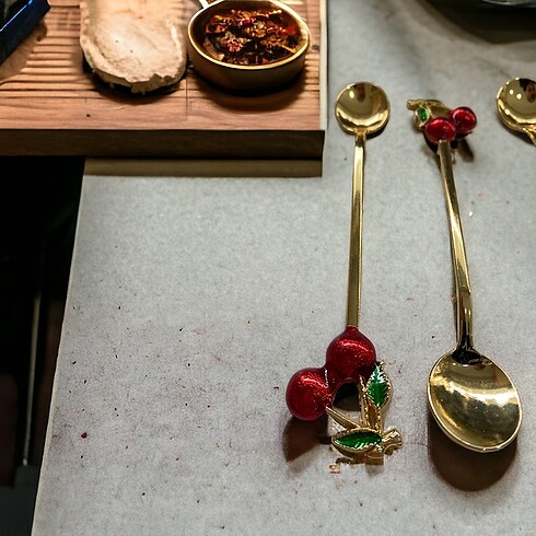  Beden 6?LI Kiraz desenli lüx tatlı veya çay kaşığı