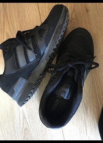 37 Beden siyah Renk Spor ayakkabı