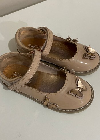 Kelebek İşlemeli Bej Kız Babet yurdışından alındı - Görsel 3