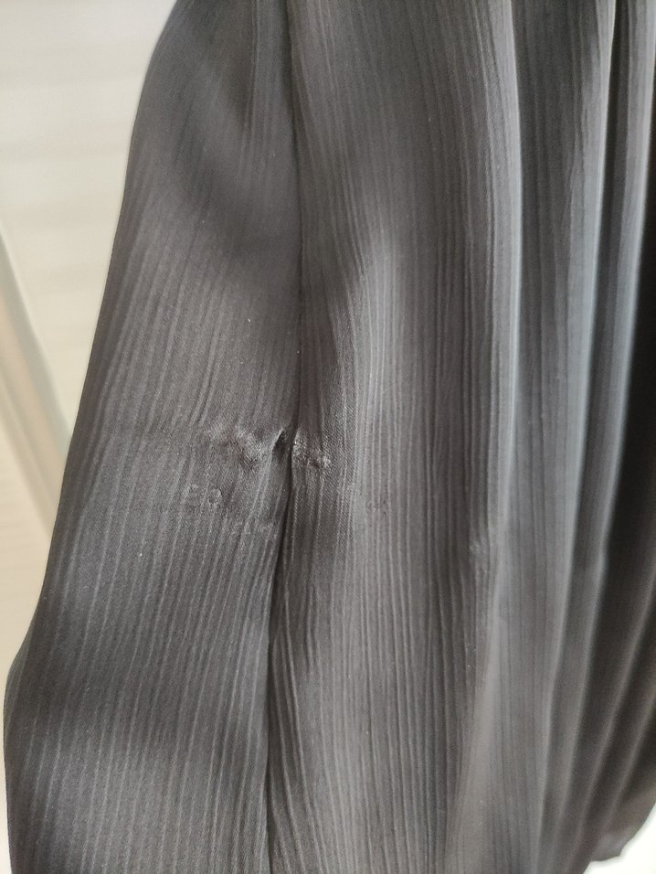 Nakışlı Siyah Midi V Yaka Elbise - Görsel 3