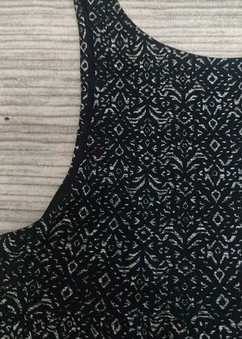 Desenli Siyah Kolsuz Mini Tulum - Görsel 2