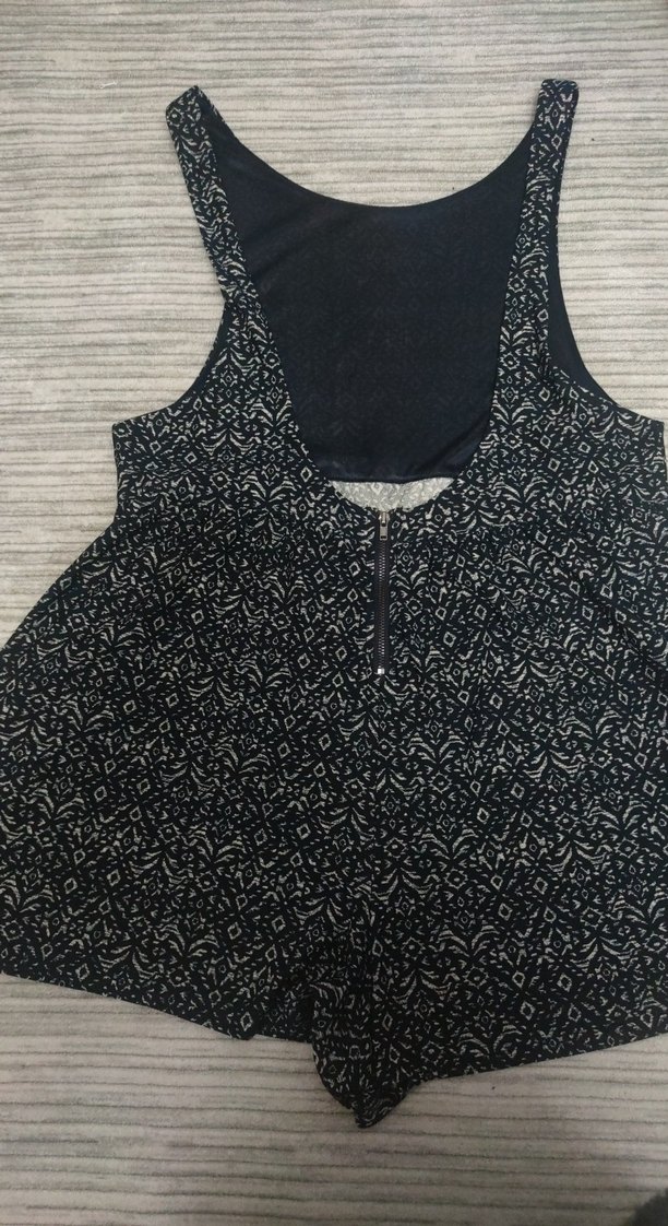 Desenli Siyah Kolsuz Mini Tulum - Görsel 4