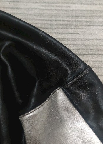 Gri Kollu Siyah Mini Deri Ceket - Görsel 6