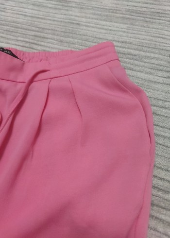 Pembe Kadın Piliseli Kumaş Pantolon - Görsel 2