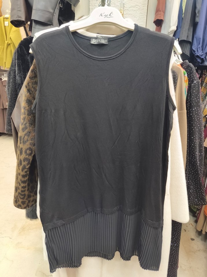 Kadın Beyaz Kolsuz Piliseli içlik - Görsel 2