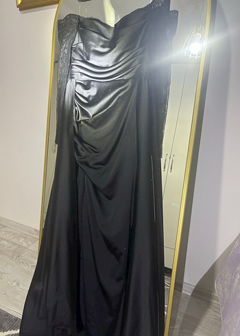 Dantel Kollu Siyah Straplez Uzun Elbise - Görsel 4