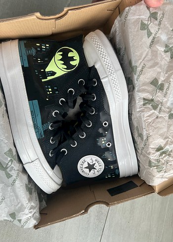 38 Beden Converse Chuck Taylor All Star X Batman DC