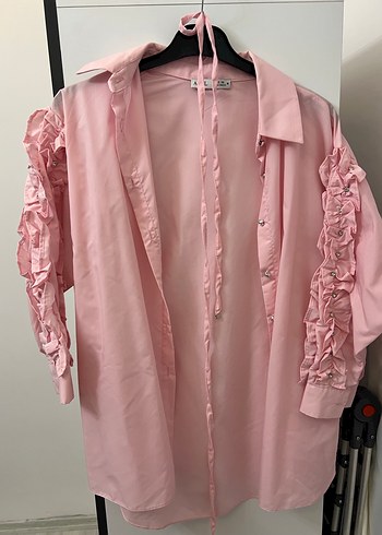Pembe Ruffle Detaylı Uzun Keten Gömlek