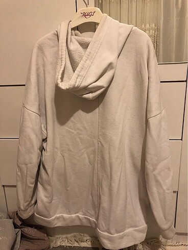 Bershka Beyaz sweatshirt