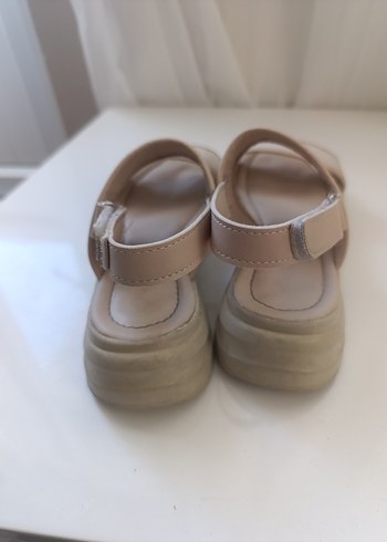 34 Beden ten rengi Renk Bej Kız Çocuk sandalet LC Waikiki