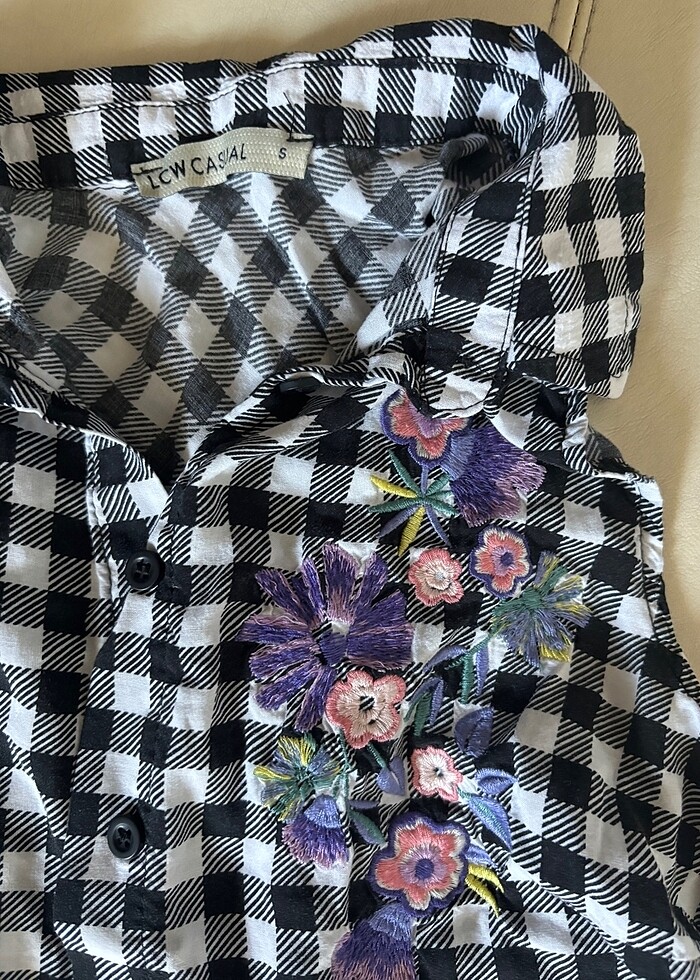 İnce kumaş gömlek - Görsel 2