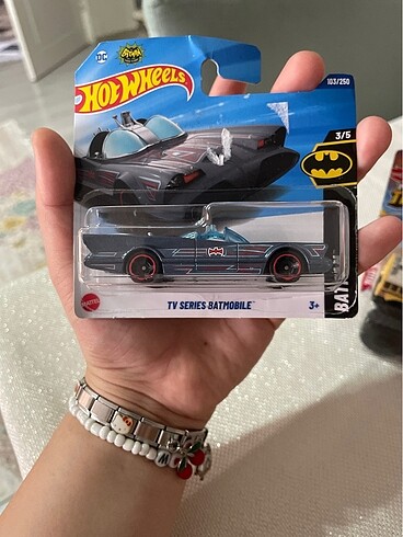 HOT WHEELS