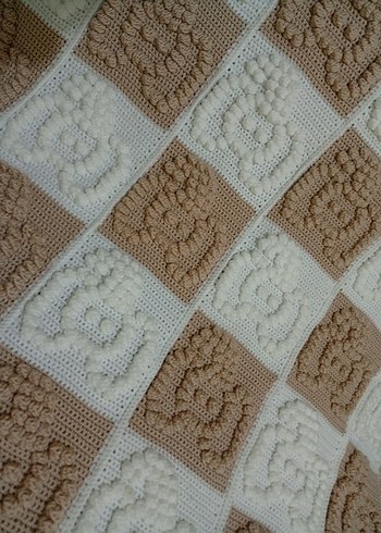 Bej Kareli Örgü Çocuk Battaniyesi - Görsel 3