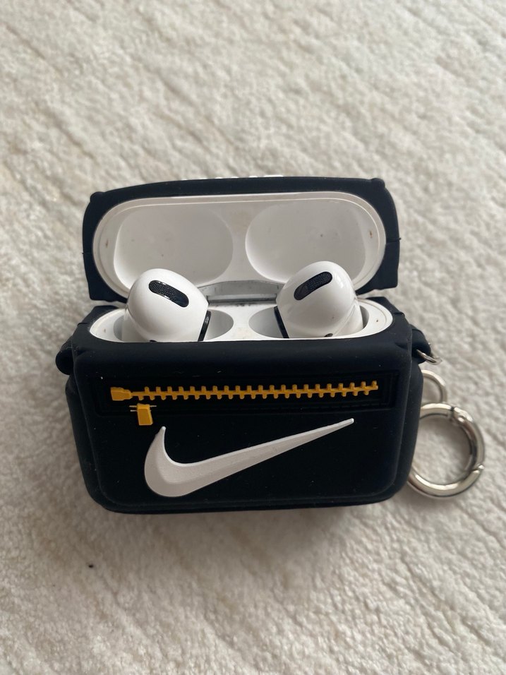 Nike Siyah Fermuarlı Spor Çantası Airpods pro uyumlu kılıf - Görsel 2