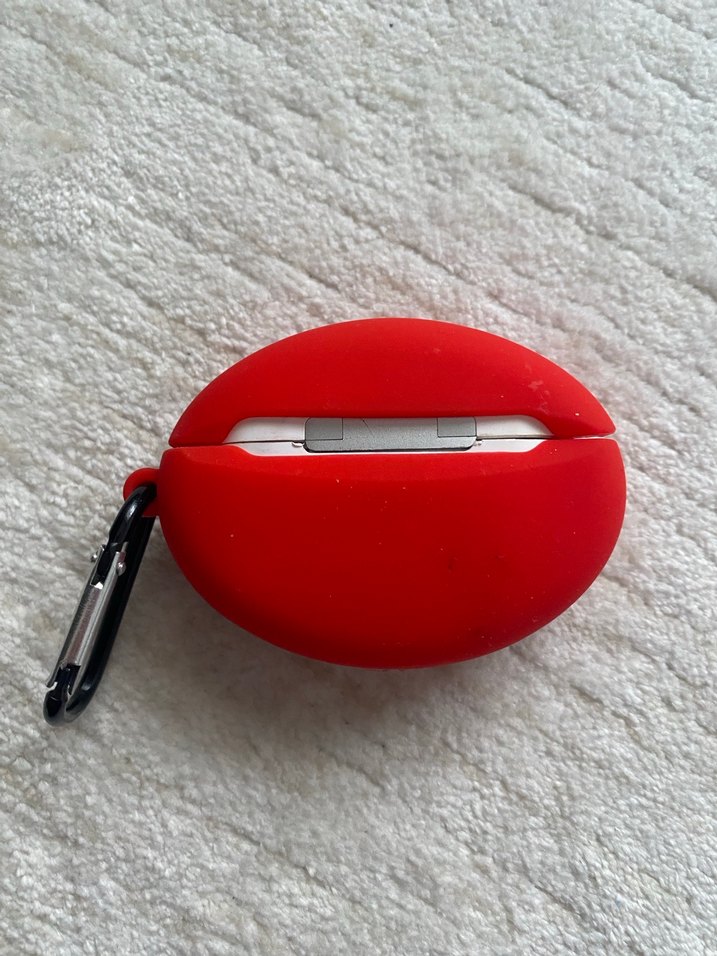 Puma Kırmızı AirPods Kılıfı - Görsel 3