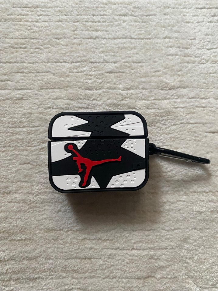 Jordan Desenli Beyaz Kablosuz Kulaklık Kılıfı - Görsel 2