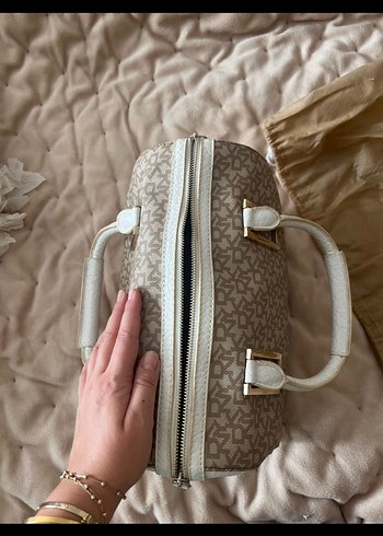 DNKY ORJİNAL Bej  Baskılı Kadın Çantası - Klasik ve Modern - Görsel 2