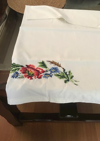 Kanaviçe tek parça karyola eteği ve bir adet yastık - Görsel 5