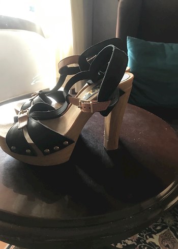 Deri Tokalı Platform Topuklu Kadın Sandalet - Görsel 2