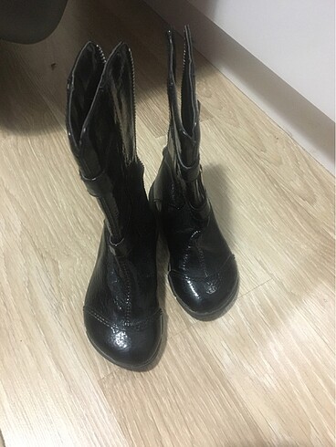 Zara Kız çocuk çizme