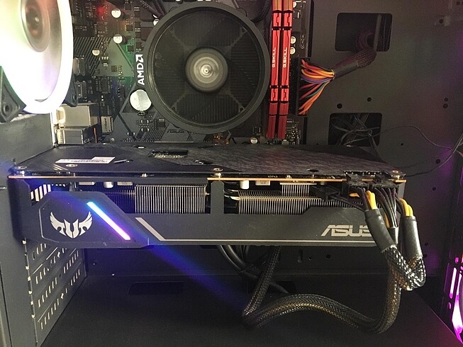 Beden Renk ASUS TUF RADEON RX 5700XT OC EDITION
