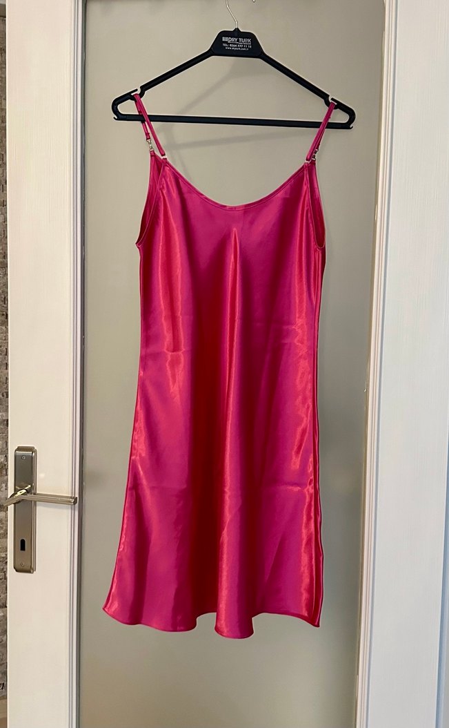 Parlak Pembe Midi Saten Gecelik - Görsel 2