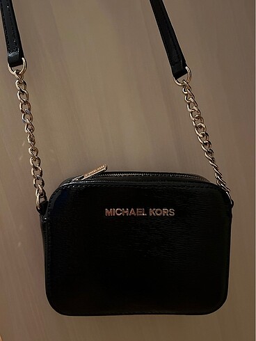 Michael kors siyah rugan çanta