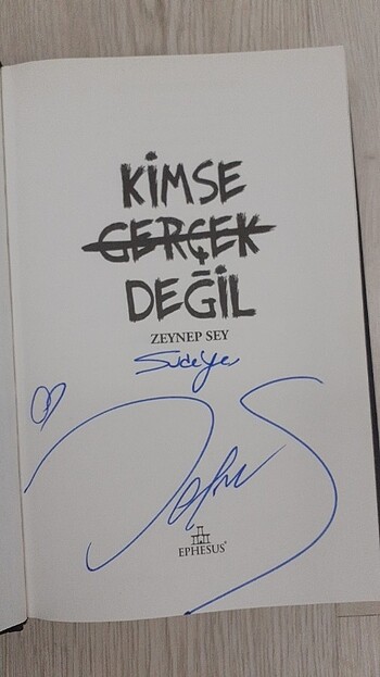  Kimse gerçek değil 