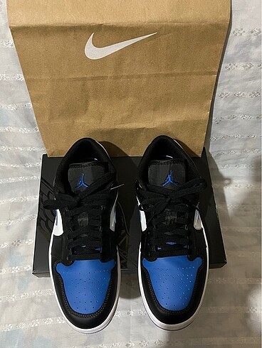 air Jordan 1 low ?Alternate Royal Toe